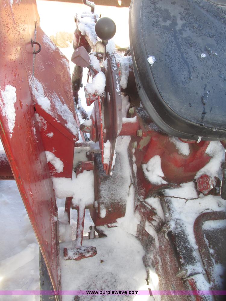 image for item G9790 1969 International 444 tractor