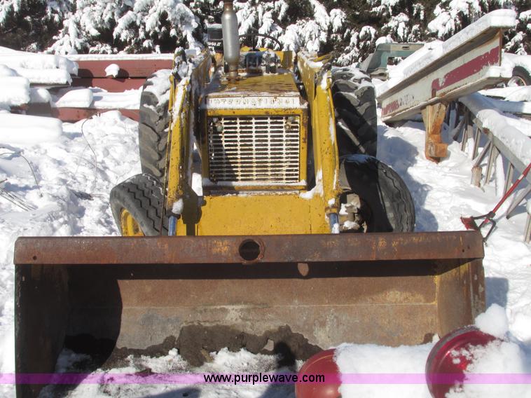 image for item G9791 International 3414 tractor