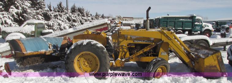 image for item G9791 International 3414 tractor