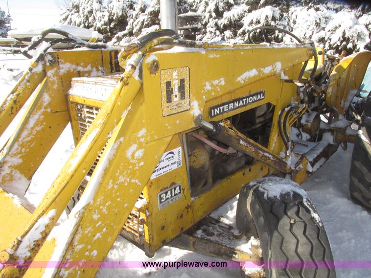 image for item G9791 International 3414 tractor