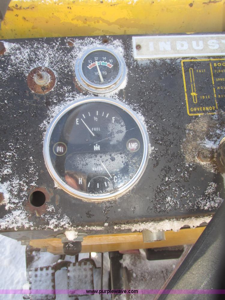 image for item G9791 International 3414 tractor