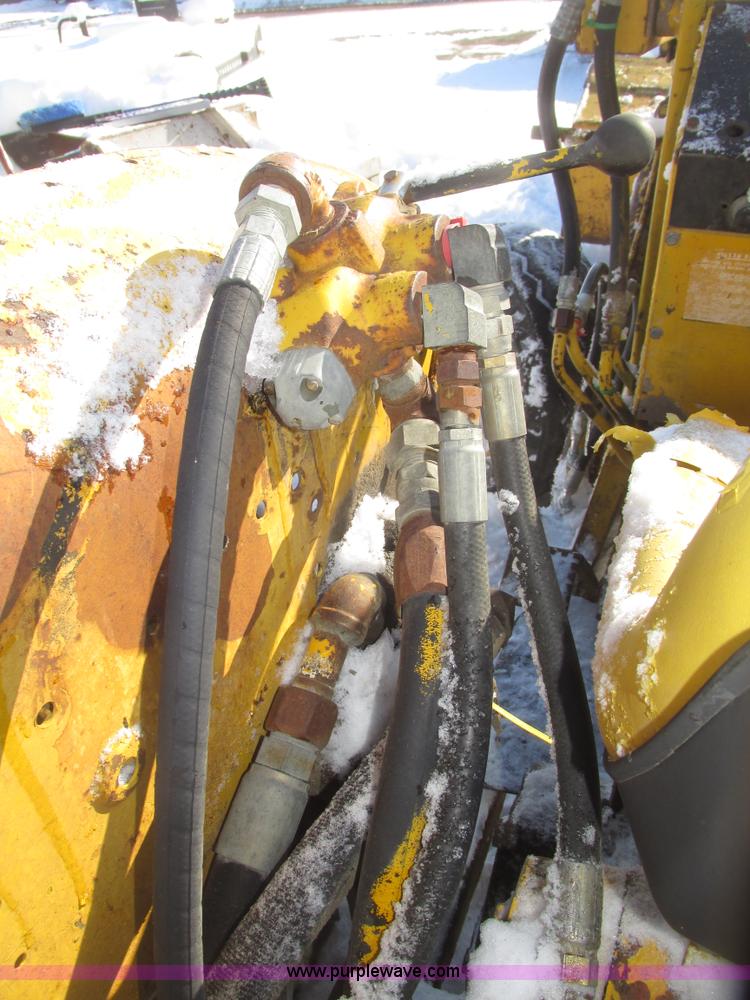 image for item G9791 International 3414 tractor