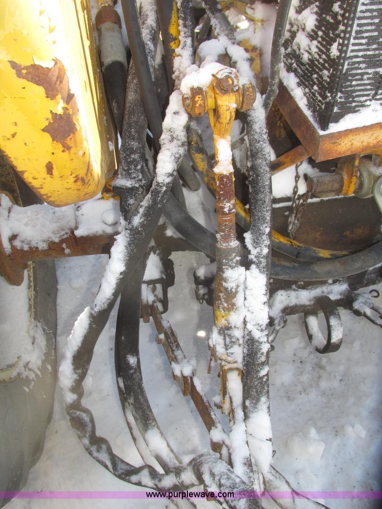 image for item G9791 International 3414 tractor