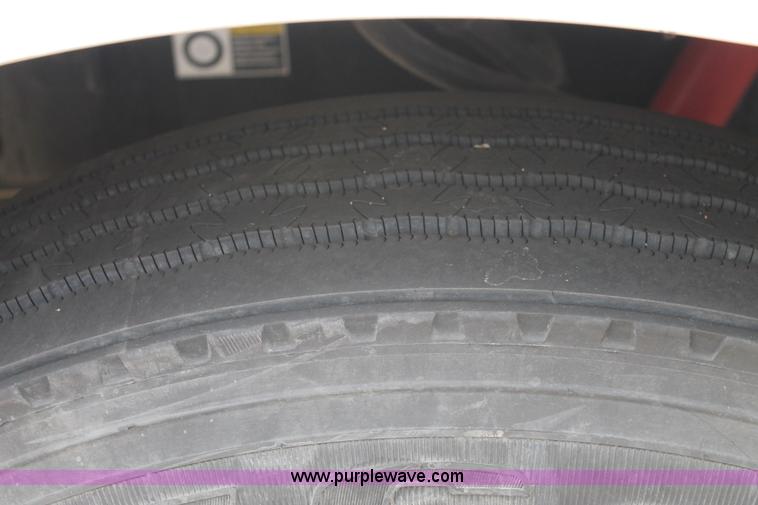 image for item H1639 2008 Peterbilt 335 truck cab and chassis