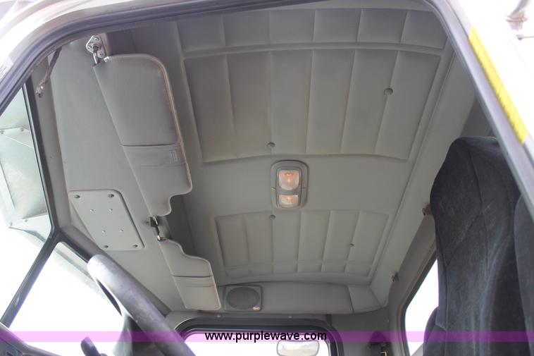 image for item H1639 2008 Peterbilt 335 truck cab and chassis