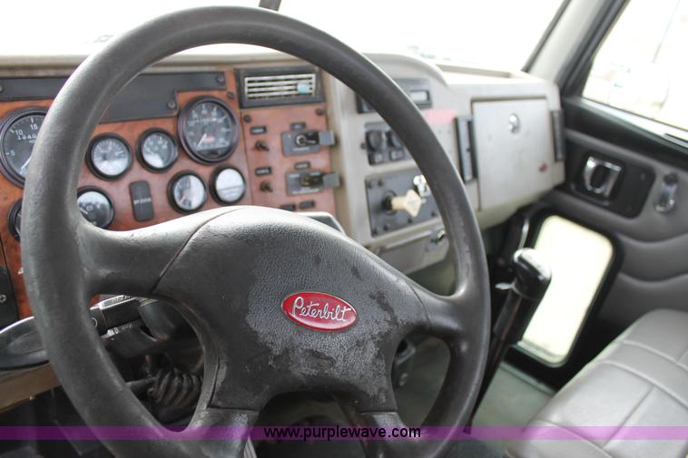 image for item H1639 2008 Peterbilt 335 truck cab and chassis