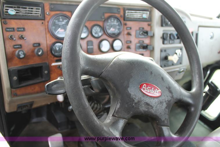 image for item H1639 2008 Peterbilt 335 truck cab and chassis