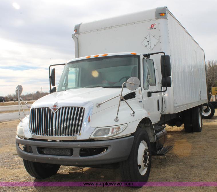image for item H1653 2010 International DuraStar 4300 box truck