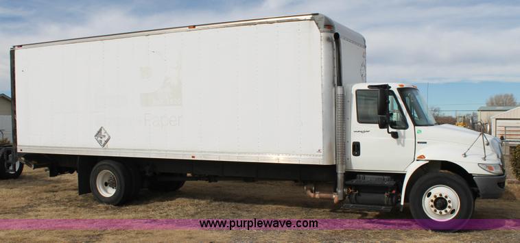 image for item H1653 2010 International DuraStar 4300 box truck