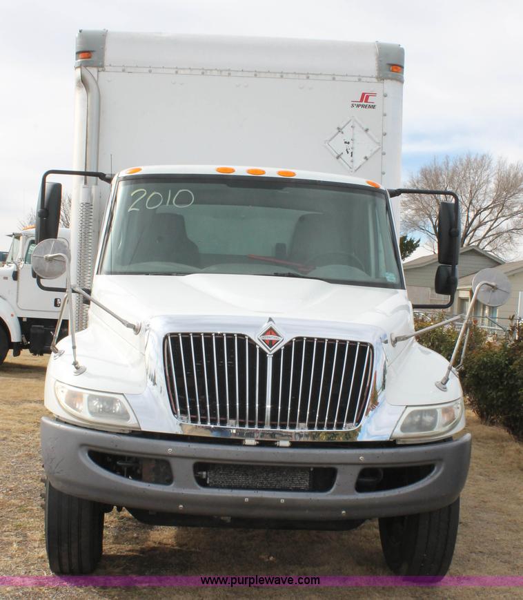 image for item H1653 2010 International DuraStar 4300 box truck