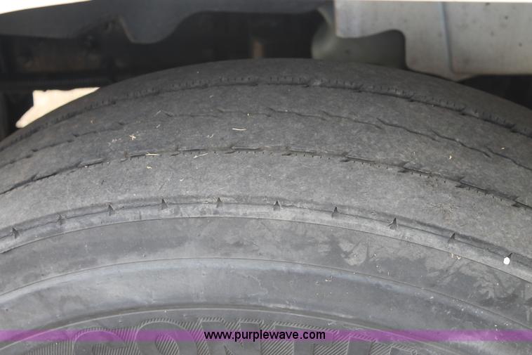 image for item H1653 2010 International DuraStar 4300 box truck