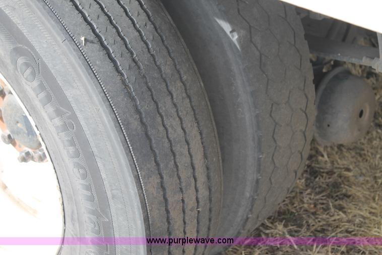 image for item H1653 2010 International DuraStar 4300 box truck