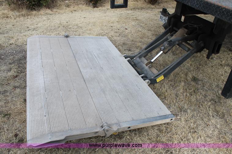 image for item H1653 2010 International DuraStar 4300 box truck