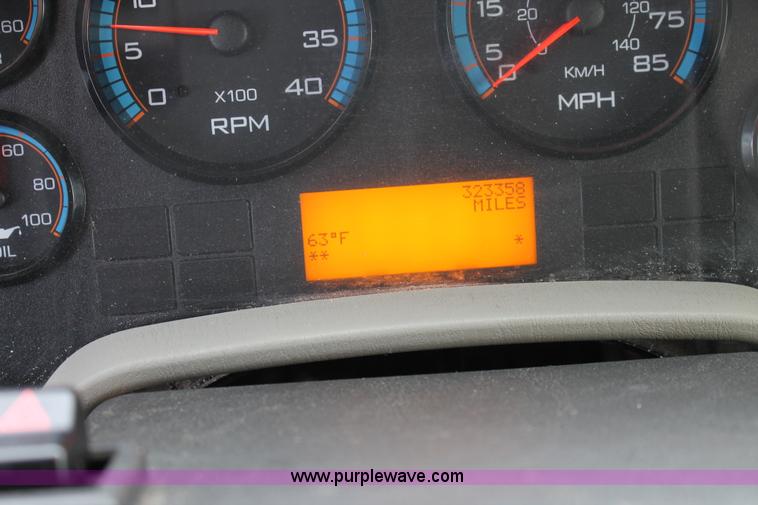 image for item H1653 2010 International DuraStar 4300 box truck