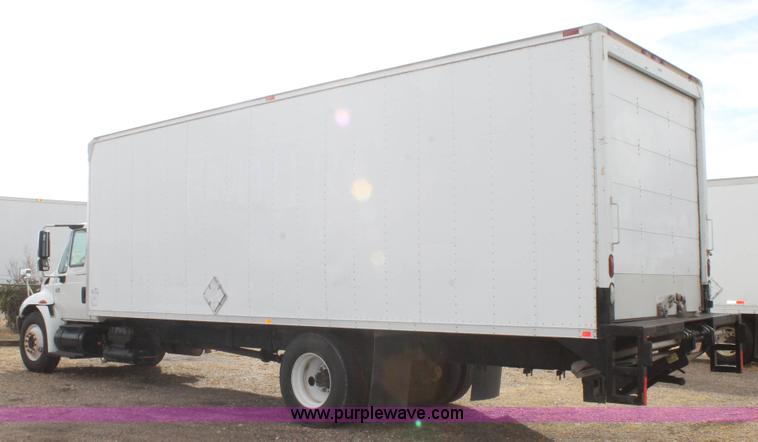 image for item H1654 2006 International DuraStar 4300 box truck
