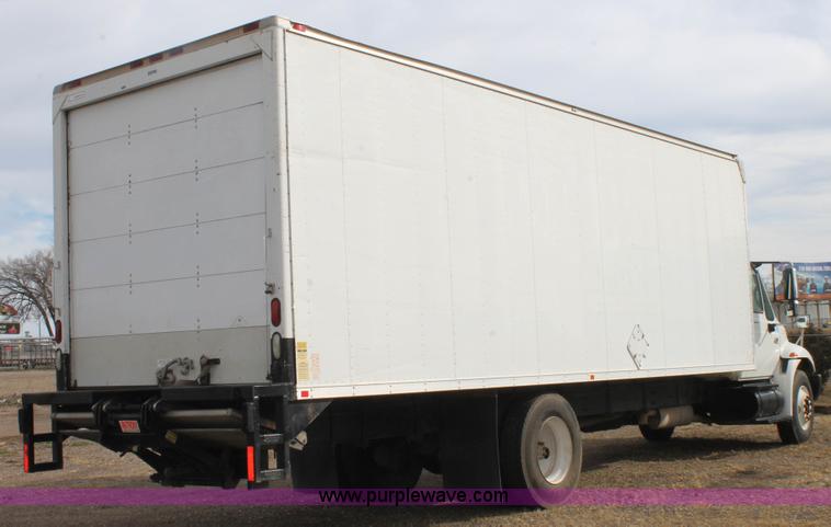 image for item H1654 2006 International DuraStar 4300 box truck