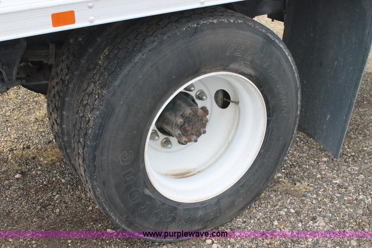 image for item H1654 2006 International DuraStar 4300 box truck