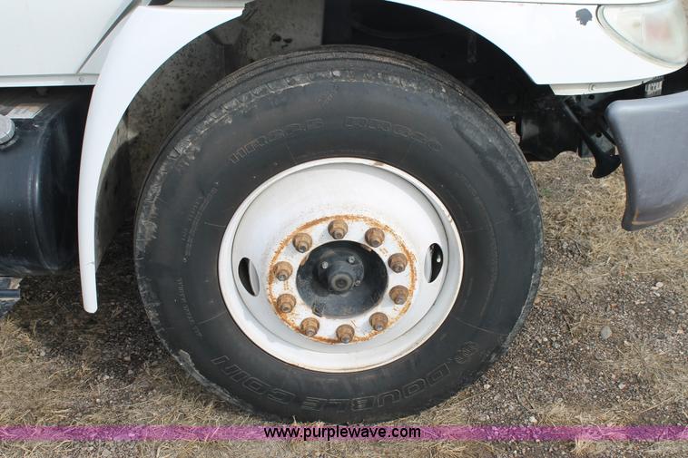 image for item H1654 2006 International DuraStar 4300 box truck