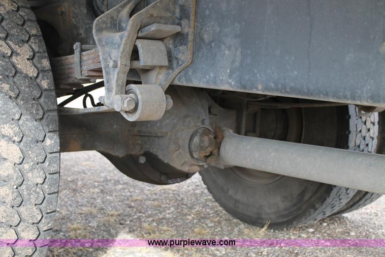 image for item H1654 2006 International DuraStar 4300 box truck