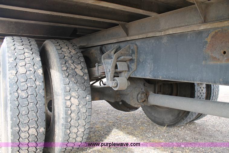 image for item H1654 2006 International DuraStar 4300 box truck