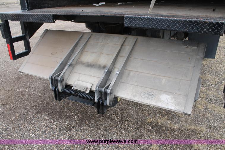 image for item H1654 2006 International DuraStar 4300 box truck