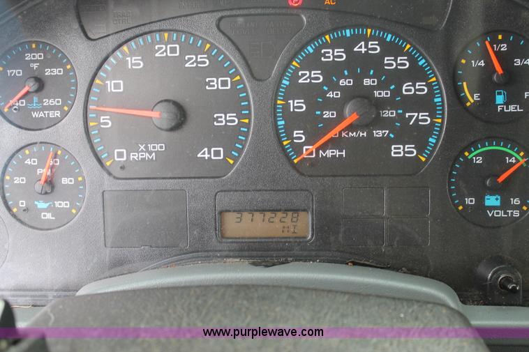 image for item H1654 2006 International DuraStar 4300 box truck