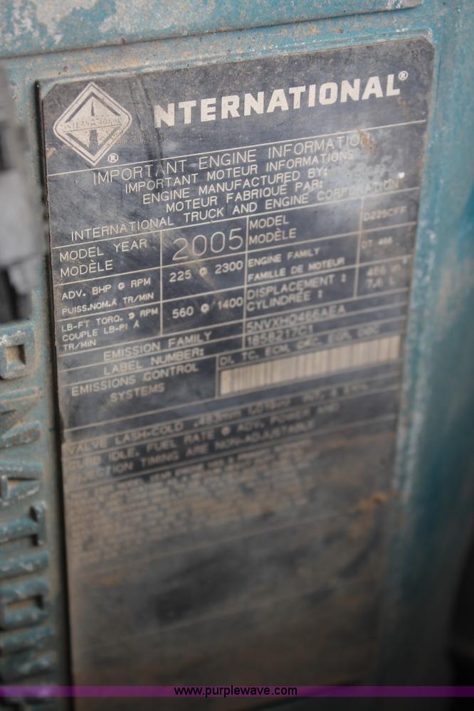 image for item H1654 2006 International DuraStar 4300 box truck