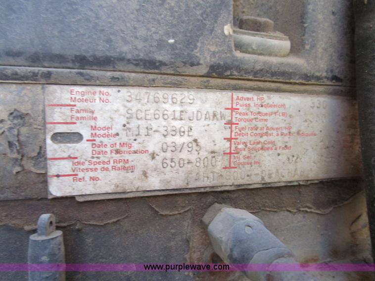 image for item H3433 1995 Ford L9000 truck cab and chassis