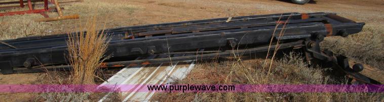 image for item H3433 1995 Ford L9000 truck cab and chassis