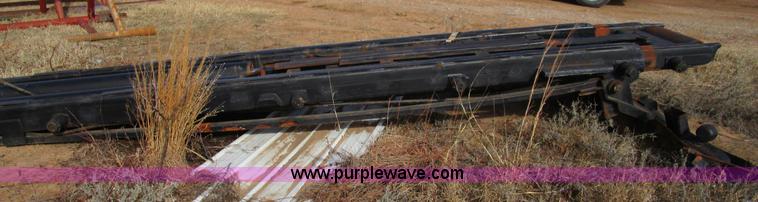 image for item H3433 1995 Ford L9000 truck cab and chassis