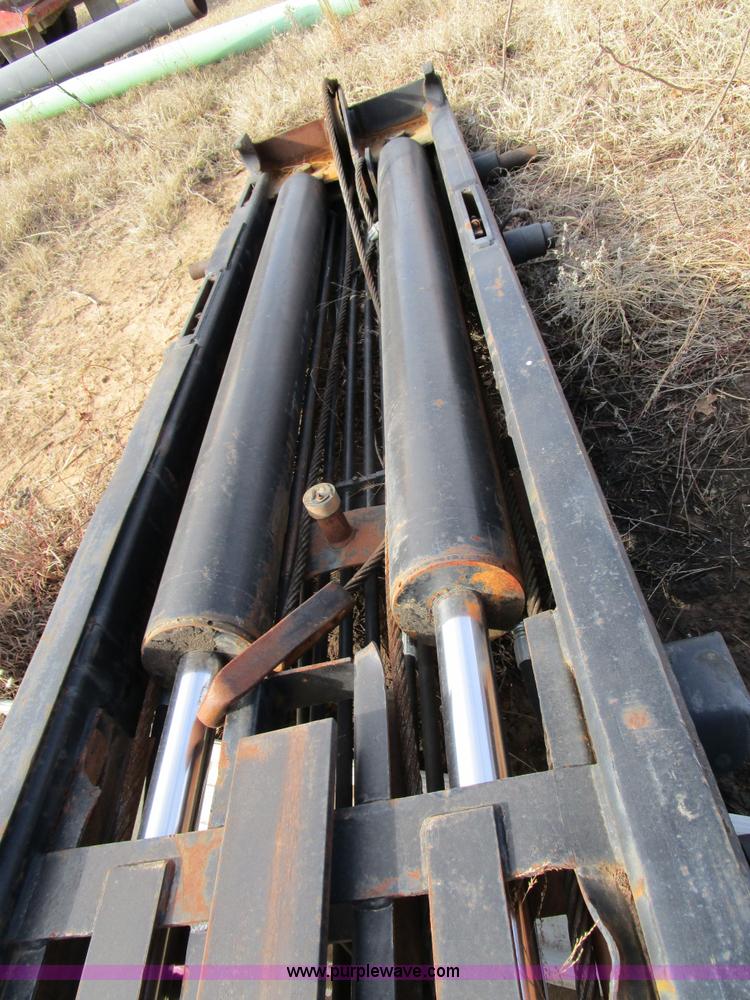 image for item H3433 1995 Ford L9000 truck cab and chassis