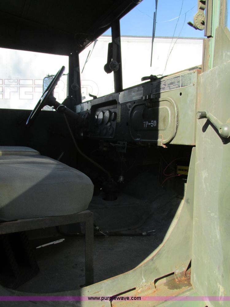image for item H7601 1971 Jeep military truck