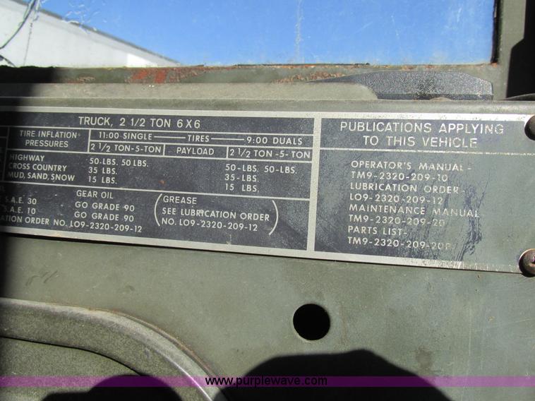 image for item H7601 1971 Jeep military truck