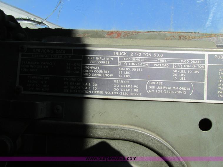 image for item H7601 1971 Jeep military truck