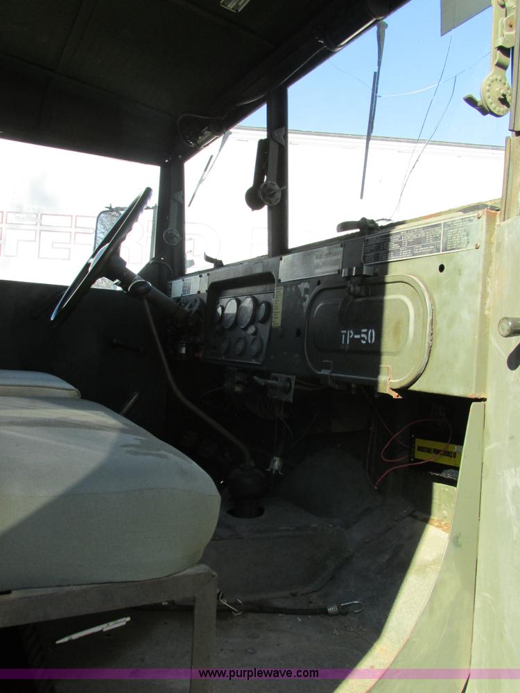 image for item H7601 1971 Jeep military truck