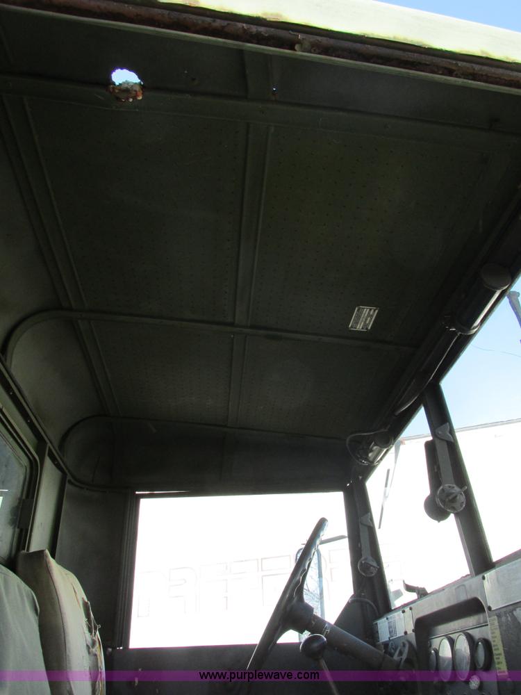 image for item H7601 1971 Jeep military truck