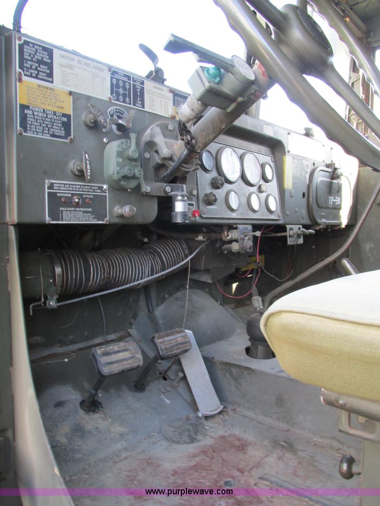 image for item H7601 1971 Jeep military truck