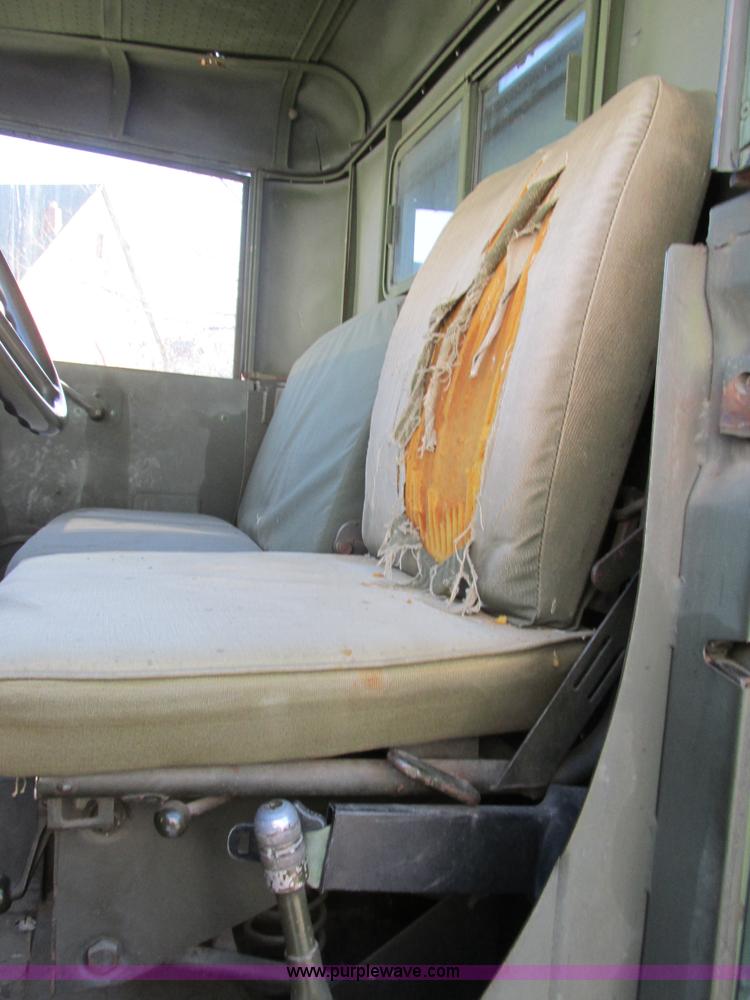 image for item H7601 1971 Jeep military truck