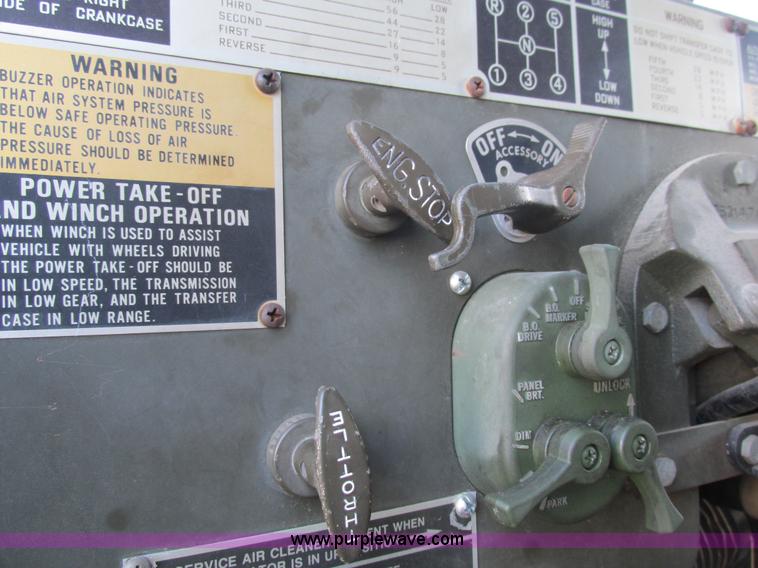 image for item H7601 1971 Jeep military truck