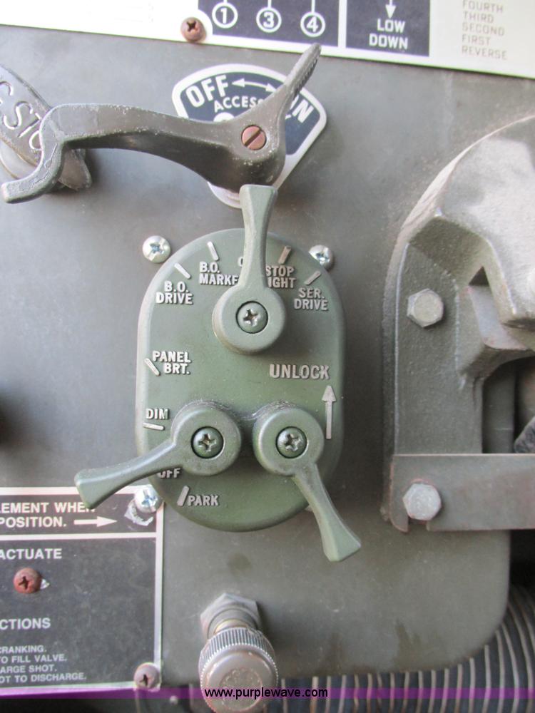 image for item H7601 1971 Jeep military truck