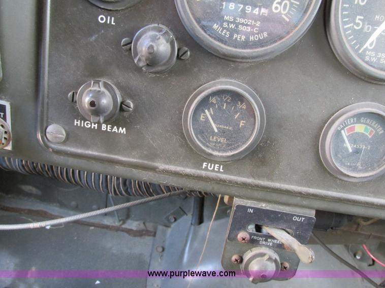 image for item H7601 1971 Jeep military truck