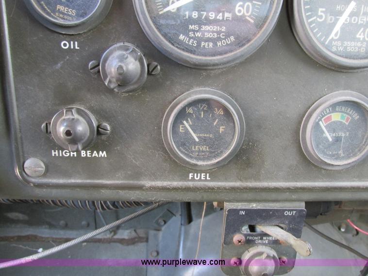 image for item H7601 1971 Jeep military truck