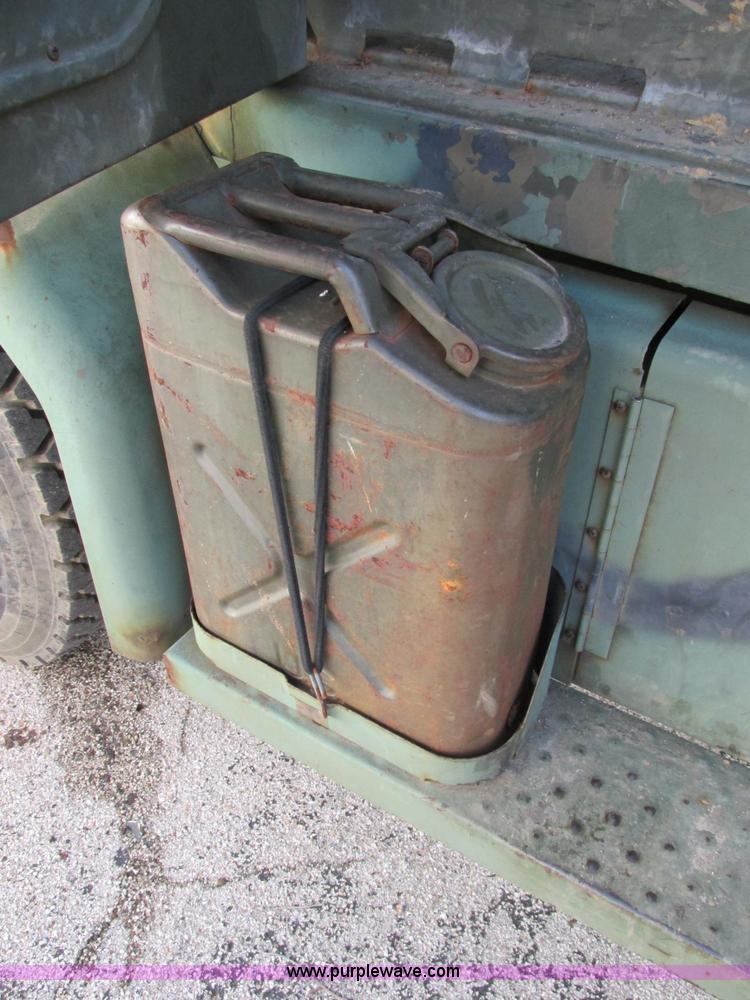 image for item H7601 1971 Jeep military truck