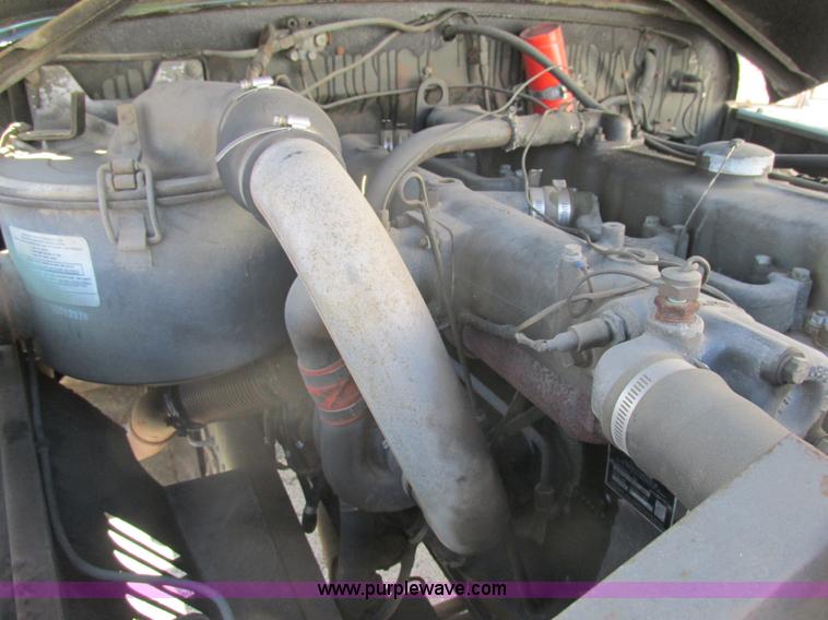 image for item H7601 1971 Jeep military truck