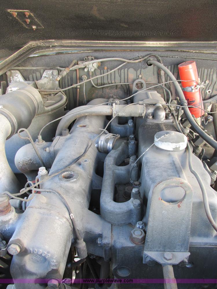 image for item H7601 1971 Jeep military truck