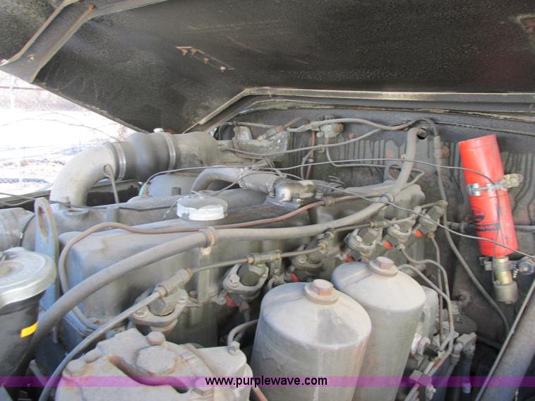 image for item H7601 1971 Jeep military truck