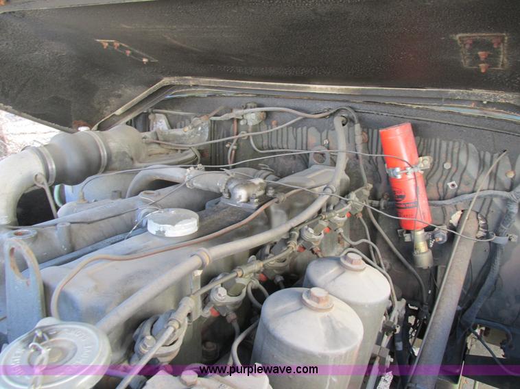 image for item H7601 1971 Jeep military truck