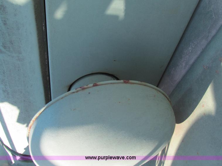 image for item H7601 1971 Jeep military truck