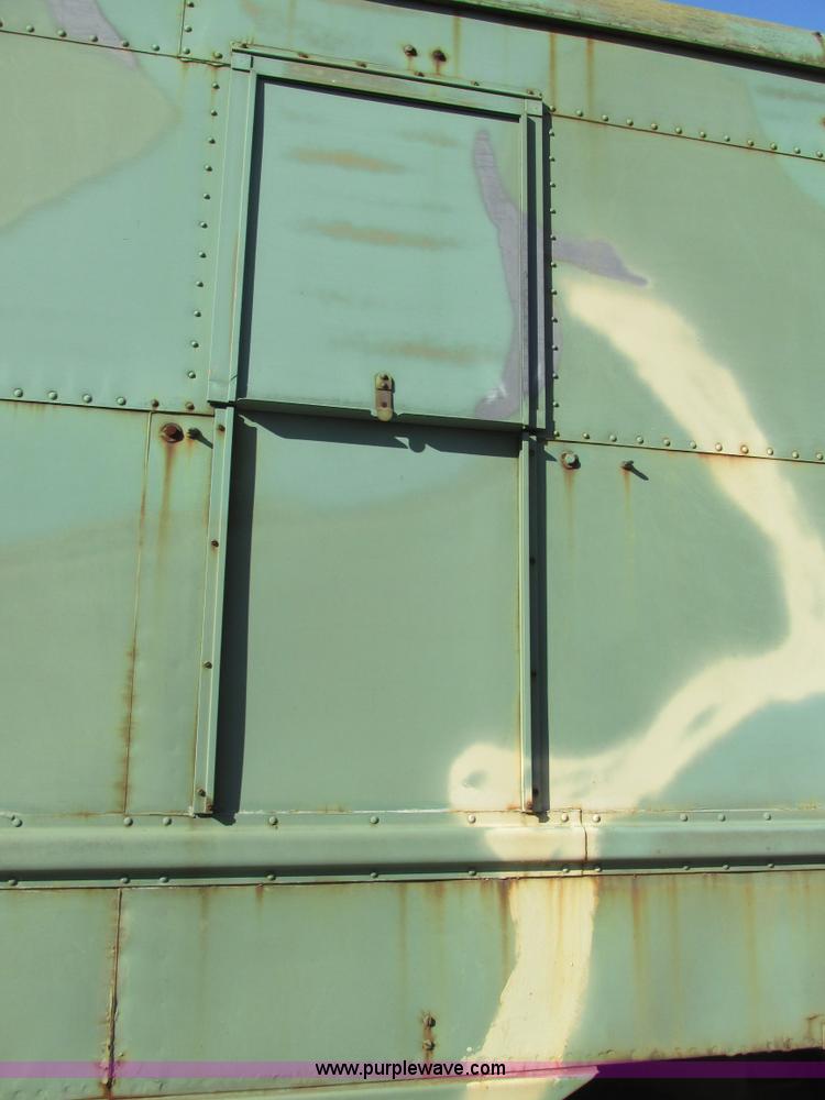 image for item H7601 1971 Jeep military truck