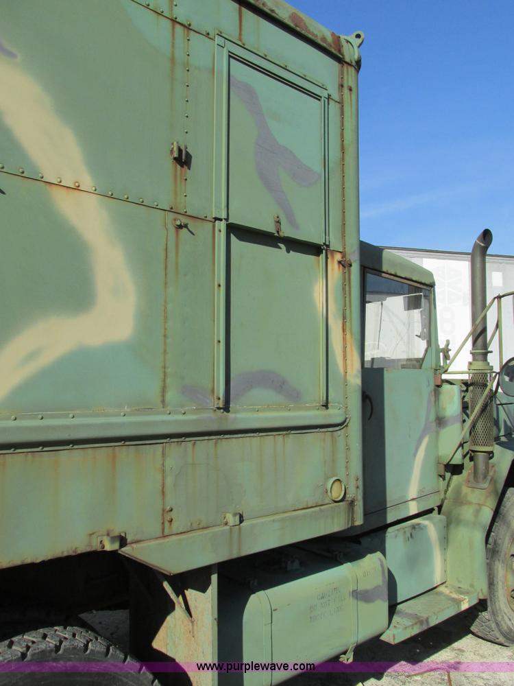 image for item H7601 1971 Jeep military truck